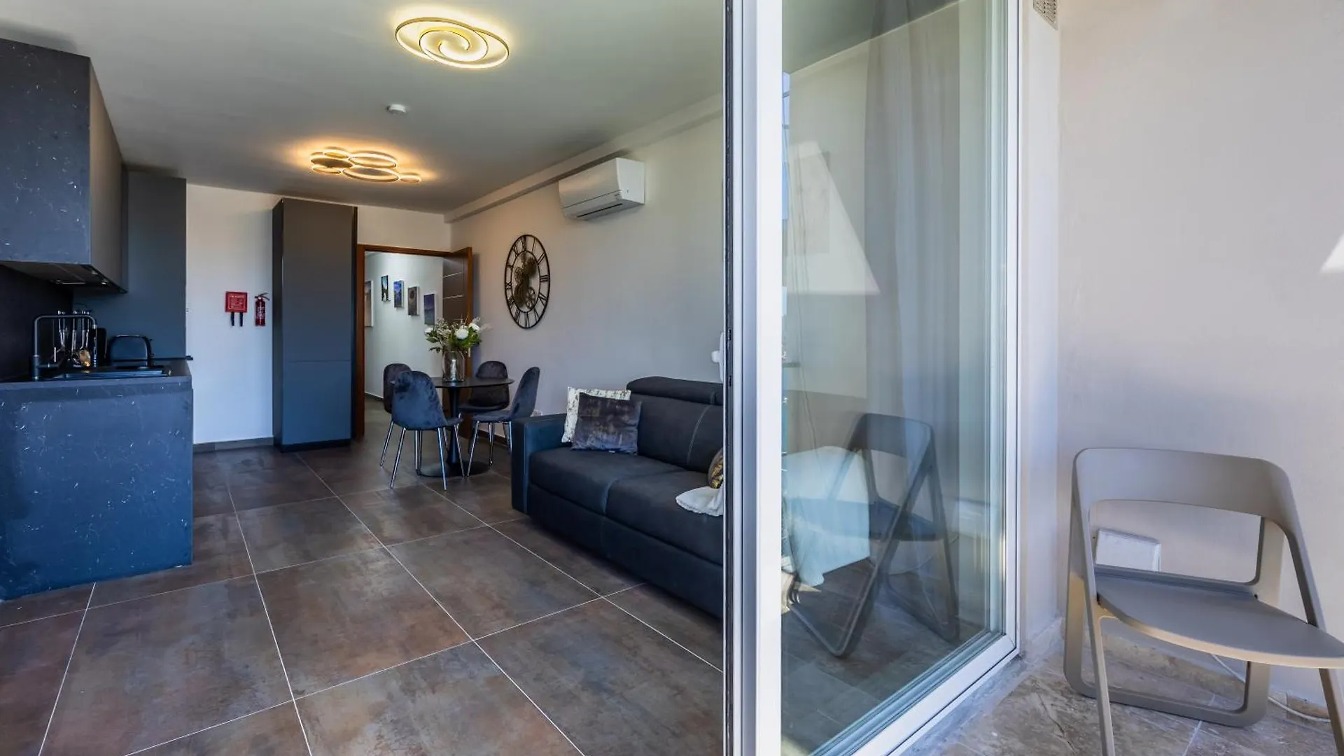 Spinola Seafront Deluxe Apartment Saint Julian's