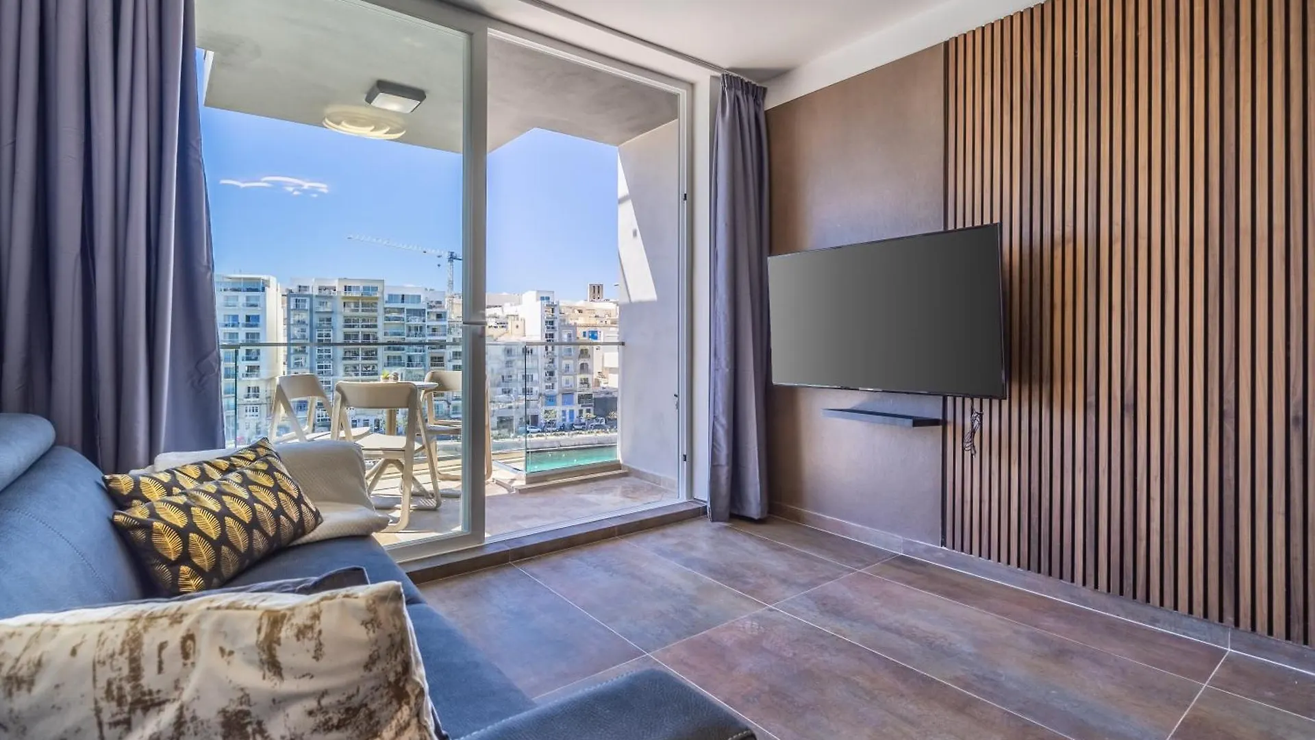 Spinola Seafront Deluxe Apartment Saint Julian's 0*,  Malta